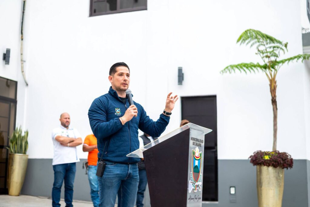 ¡Demos gracias a Dios en todo tiempo!